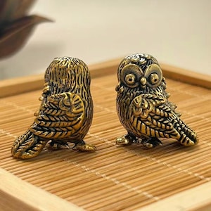 Vintage Brass Owl Figurine - Miniature Chinese Handcrafted Bird Statue, Retro Desk Decor
