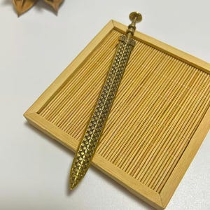 Réplica de espada antigua en miniatura vintage: modelo de arma de latón antiguo, decoración de escritorio, juguete infantil.