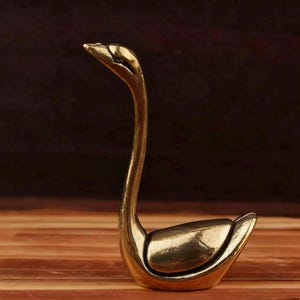 Plat porte-bague cygne en métal argenté vintage, cygne en métal avec oeil en rubis - Canada