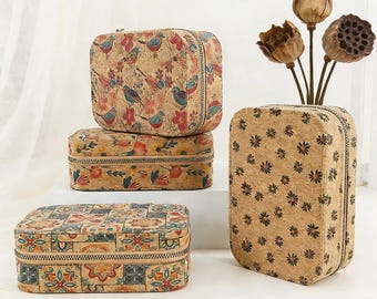 Grote sieradendoos van Europees kurk met make-upspiegel: onmisbaar op zakenreis