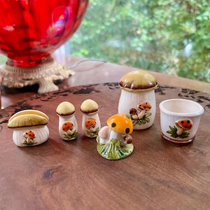 Vintage Merry Mushroom Figurines - 70s Kitsch Collectible Set