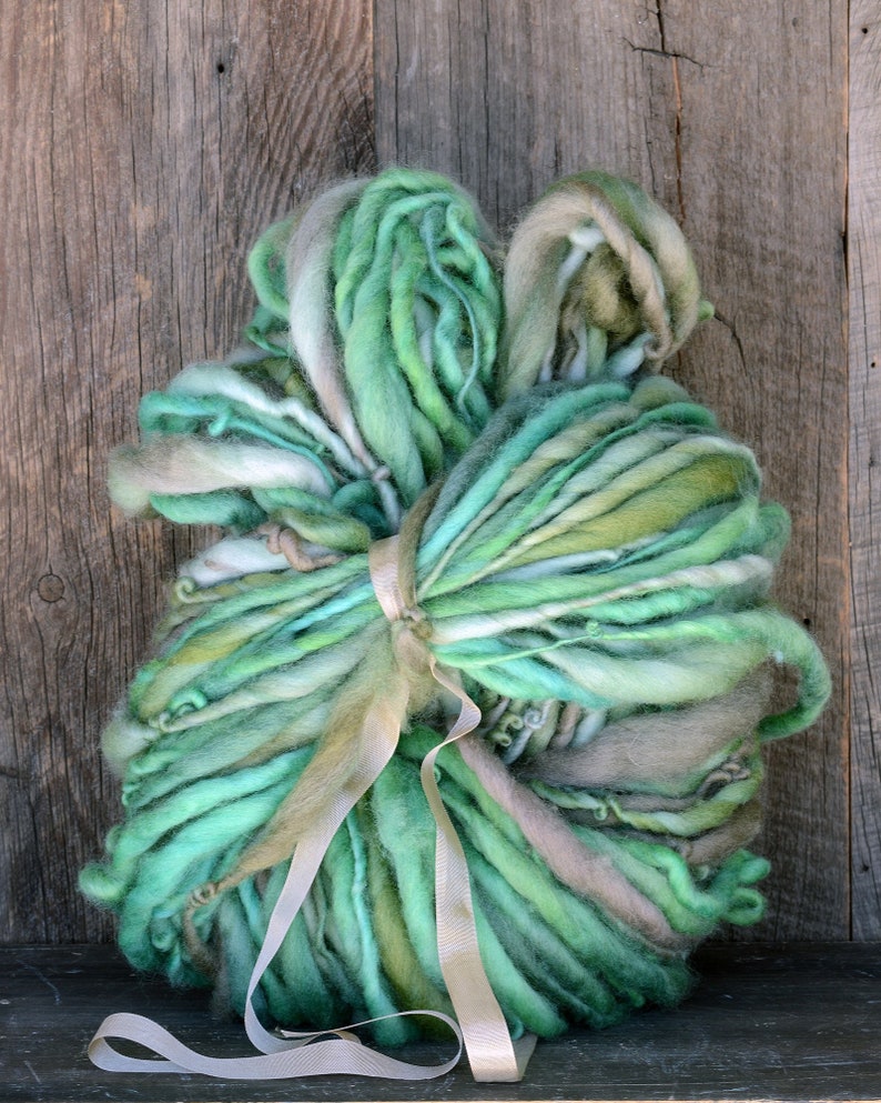 Handspun art yarn Thick n Thin pretty weaving wool knitting supplies Buttery Soft BFL bulky crochet