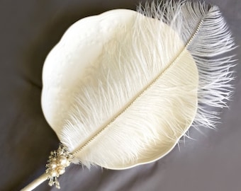 Ostrich Feather Pen Rhinestone Pearl Brooch White Feather Pen Wedding Signing Pen Guest Book Pen Wedding Reception Accessory PE001LX