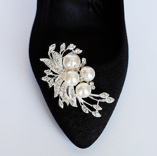 Bridal Shoe Clips Pearl Crystal Rhinestone Shoe Clips Wedding Party (Set of 2) BELLINI Collection SC020LX Bridal Shoe Clips Pearl Crystal Rhinestone Shoe Clips Wedding Party (Set of 2) BELLINI Collection SC020LX