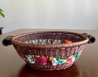 Vintage ronde geweven rieten rotanmand, stoffen voering, retro jaren 80, boerderijdecor