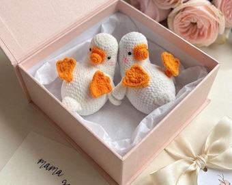 Gehaakte ganssleutelhanger, minigans knuffel, schattige amigurumi-gans, handgemaakt cadeau voor moeder, kawaii dierenbedel, mama gans haakwerk