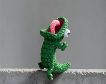 Llavero de ganchillo de Tom Lizard, muñeco de peluche amigurumi de lagarto gritón divertido, adorno para bolso con forma de animal, regalo con meme de lagarto, juguete de peluche de ganchillo hecho a mano