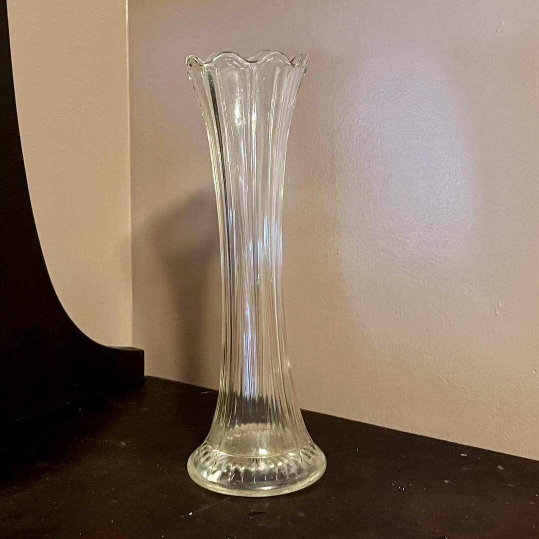 Vintage Fluted Trumpet Glass Vase – Scalloped Rim, Starburst Base - Etsy