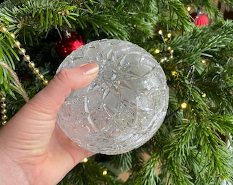 Pudełko na drobiazgi z ręcznie ciętego szkła z pokrywką – kryształowa cukierniczka – 13 cm / 5,1 cala