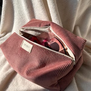 Hand-sewn toiletry bag, Large travel bag, Handmade bag, Gift for women or expectant mothers, Makeup/travel storage