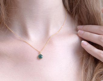 Simple stone necklace deals