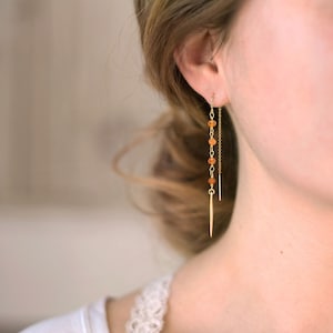 Orecchini pendenti con catena di corniola, regalo di gioielli in cristallo "Love & Confidence", orecchini con perline di pietre preziose arancioni, orecchini con perline per piercing multipli