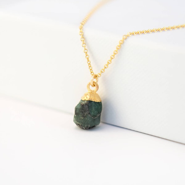 Raw Emerald Crystal Necklace, May Birthstone Gift, Birthday Gift for May, Simple Minimalist Pendant, Layering Necklace, Handmade Jewelry