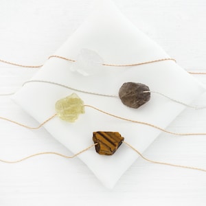 Rough Gemstone Layering Necklace, Dainty Chain, Minimalist Gemstone Jewelry, Crystal Pendant, Energy Stones, Inspirational Gift for Women