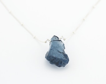 Raw Grey-Blue Stone Necklace, Iolite Quartz Pendant, Wedding Jewelry Gift, Layering Necklace, Boho Bride, Something Blue, NK-ST