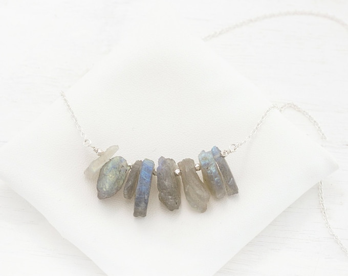 Flashy Labradorite Necklace, Raw Crystal Jewelry, Spectrolite Necklace, Aurora Borealis Gemstone, Celestial Necklace, Gift for Girlfriend