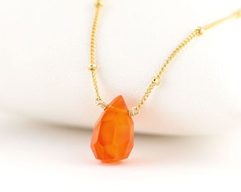 Dainty Carnelian Crystal Necklace, Raw Gemstone Satellite Chain Choker, Carnelian Teardrop Pendant Necklace, Love & Confidence Crystal Gift