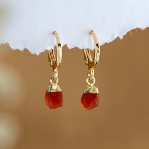 Raw Carnelian Crystal Huggies Hoops Gold, Orange Crystal Hoop Earrings, Summer Jewelry, Trendy Earrings, Cool Jewelry, Minimalist earrings image 1