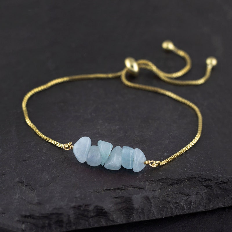 Unisex Gifts Under 30 60+ Gift Ideas for 2025
