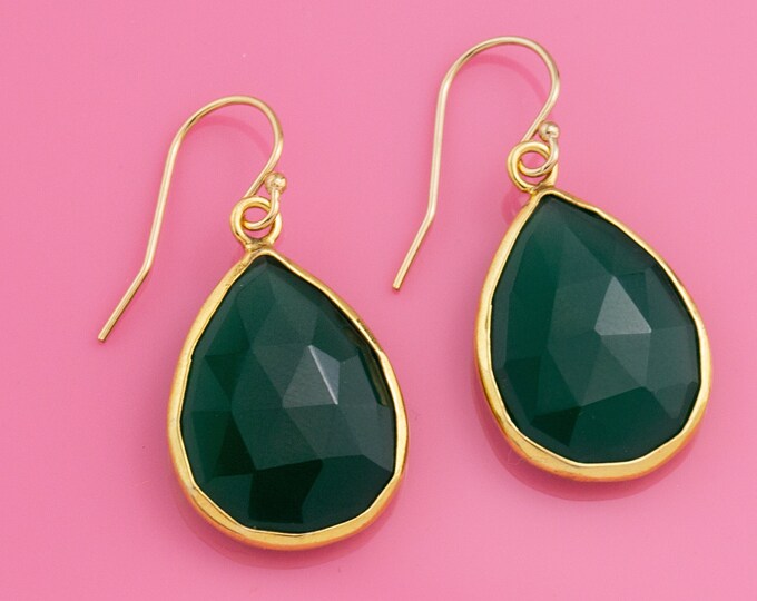 Large Green Tear Drop Earrings for the Summer, Unique Jewelry Trends for the Spring, Green Onyx Gold Earrings, Earrings dangle for Her