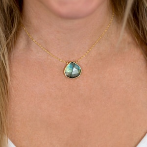 Labradorite Crystal Choker, Natural Gemstone Gold Filled Layering Chain Necklace, Unique Rainbow Colorful Stone Pendant, Birthday Gift Idea