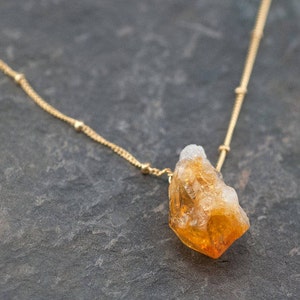 Burnt Orange Raw Citrine Necklace, November Birthstone Jewelry, Gold Satellite Chain, Gemstone Necklace, Raw Crystal Nugget, Boho Gift Ideas