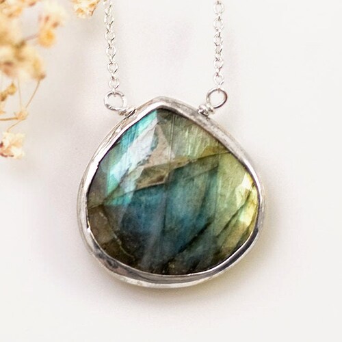 Labradorite Bib Necklace,Natural Labradorite Necklace,Labradorite handmade Necklace,Faceted Labradorite necklace,Yellow Labradorite Necklace