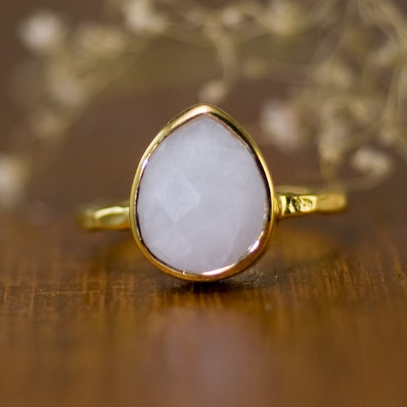 Bague en agate blanche en or bague de mari e bague en pierre
