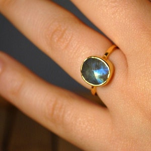 Pear Labradorite Ring, Solitaire Ring, Gemstone Ring, Teardrop Ring, Celestial Jewelry, Aurora Borealis, Stone Gift, Flashy Gemstone image 5