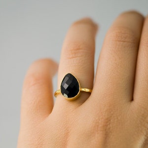 Black Onyx Ring, Round Gemstone Ring, Stacking Ring, Onyx Jewelry, Black and Gold, Modern Ring, Minimalist, Faceted Stone Ring, RG-RD image 5