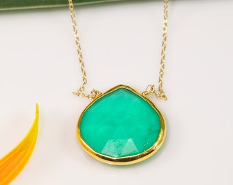 Mint Green Chrysoprase Necklace, Gold Necklace, Gemstone Necklace, Layering Necklace, Stone Pendant, Boho Jewelry, Gold Framed Stone