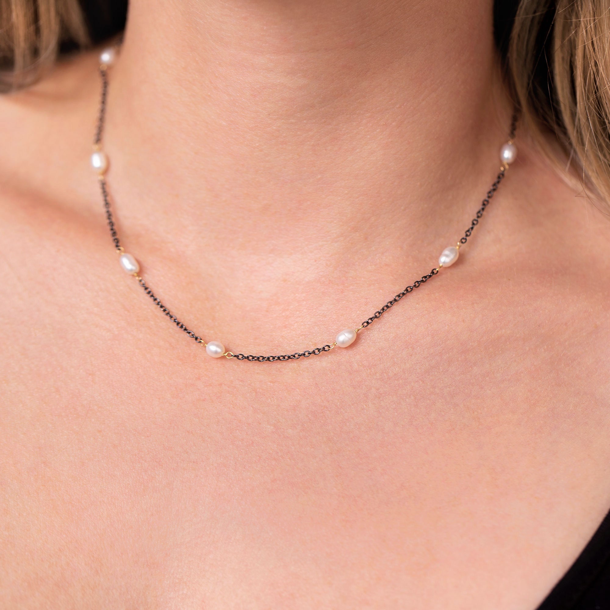 Minimalist sales pearl necklace