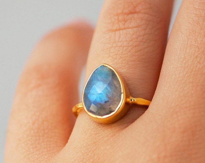 Pear Labradorite Ring, Solitaire Ring, Gemstone Ring, Teardrop Ring, Celestial Jewelry, Aurora Borealis,  Stone Gift, Flashy Gemstone