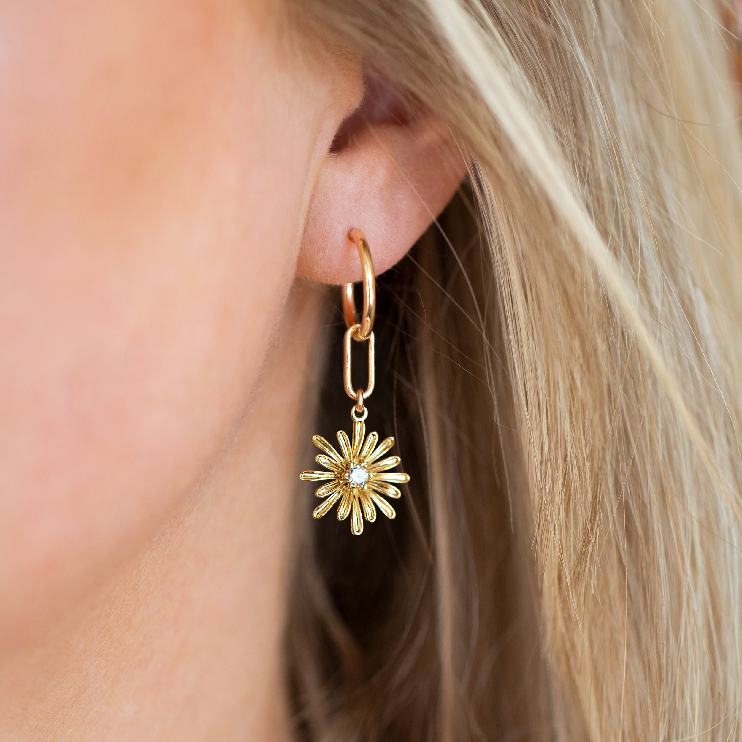 Seed bead daisy chain 2024 huggie hoop earrings