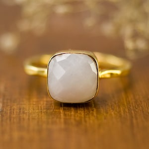 White Agate Gemstone Ring Gold, Gemstone Ring, Boho Ring, Gold Ring, Cushion Cut Ring, Gift for Her, Bridesmaid Ring, Statement Ring