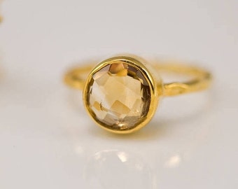 Bague en or avec citrine jaune, pierre de naissance de novembre, bague solitaire à superposer, bague en or vermeil, bague ronde, bague en pierre à superposer