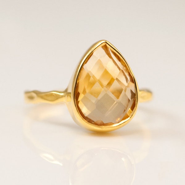 Gold Citrine Ring, November Birthstone Ring, Solitaire Ring, Stacking Ring, Pear Gemstone Ring, Natural Citrine, Hammered Band