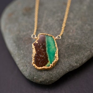 Raw Chrysoprase Necklace, Gemstone Slice Pendant, Natural Two-Tone Chrysoprase, Layering Necklace, Modern Boho Jewelry, Gift for Her