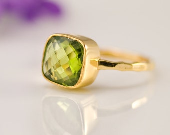Green Peridot Ring Gold, August Birthstone Ring, Cushion Cut, Solitaire Ring, Green Stone Ring, Stackable Stone Ring, Gift for Mom