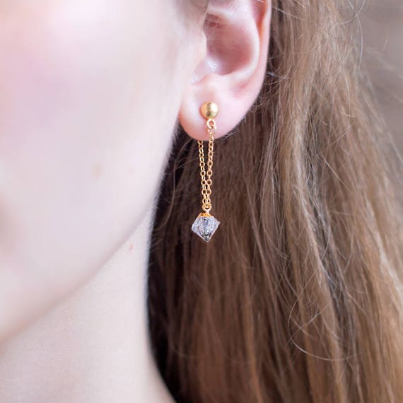 Dainty diamond drop earrings deals
