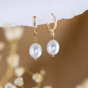 White Freshwater Pearl Huggie Hoop Earrings, Pearl Jewelry, Pearl Earrings, Dainty Hoop Dangling Earrings, Bridal Bridesmaid Pearl Earrings