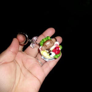 Bento Box inspirierte Polymer Clay Spiegel Schlüsselbund | Kawaii Taschenanhänger | Handarbeit | Perlen enthalten Bild 5