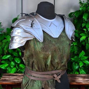 Steel Knight Shoulder Pauldrons with Gorget: LARP Cosplay Armor