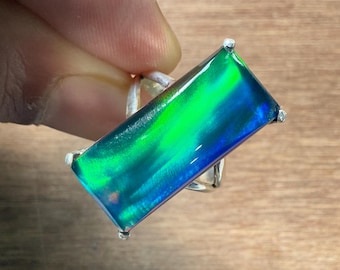 Ring mit blauem Feuer-Aurora-Opal, 925er Sterlingsilber, minimalistischer Ring, handgefertigter Regenbogen-Opal-Schmuck, Hochzeitsgeschenk für Sie
