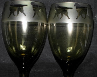 Gaiting Bernese Mountain Dog Silhouette Hand Etched on to a Set of Two Wine Glasses