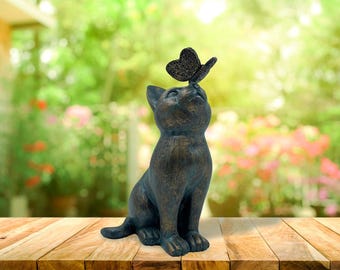 猫と蝶のガーデンスタチュー、ガーデンオーナメント、ガーデンデコレーション、ホームデコレーション、芝生デコレーション、屋外猫クラフトデコレーション、ガーデン彫刻（DIY）。