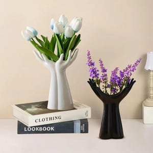 Hand shaped vase - Etsy 日本