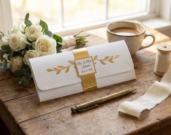 Custom Wedding Gift Money Holder, Honeymoon Fund Cash Envelope for Bride, Personalized Just Married Envelope for Wedding Day