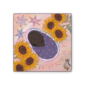 Puede incluir: Ilustración de un bebé durmiendo envuelto en una manta morada con patrones de corazones, rodeado de girasoles y estrellas. La palabra "WORTHY" está escrita en una fuente estilizada.
