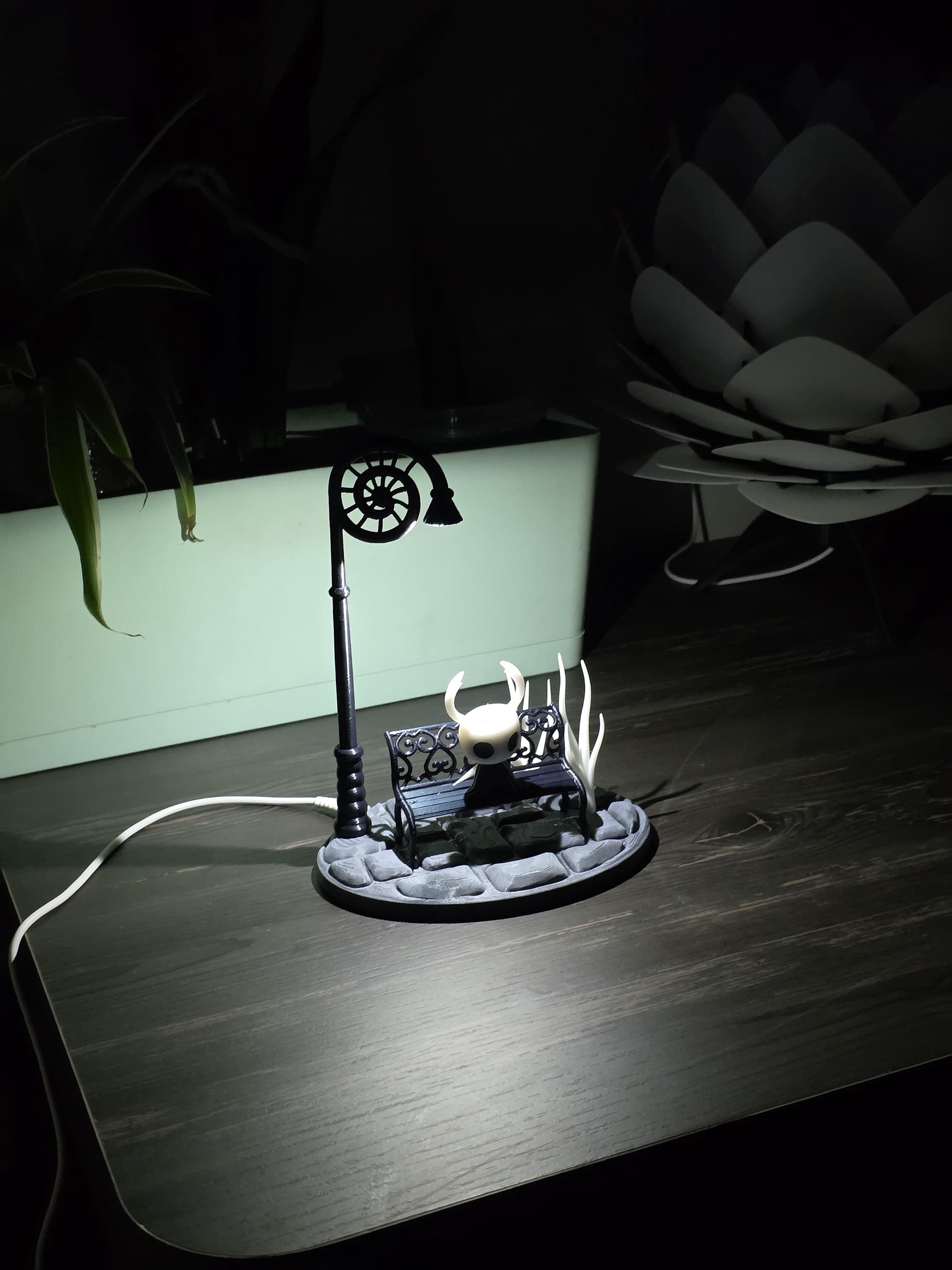 Hollow Knight – Set De Construction 328 Pièces – Banc Et Lampe – NEUF